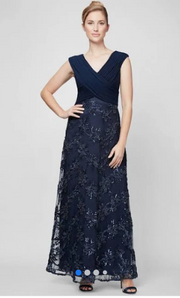 Alex Evenings Women's Long Rosette Short- Sleeve Sequin Detail Dress, Size 12