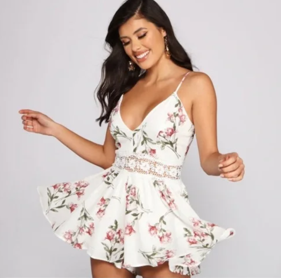 Windsor Effortlessly Gorgeous Floral Romper, Size Medium