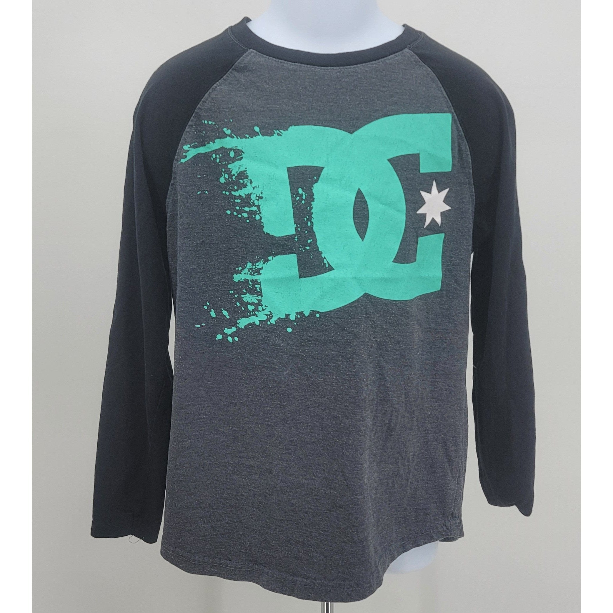 Dc Boys Long Sleeve Shirt Size Medium