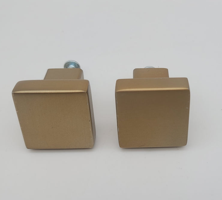 Set of 2 Liberty Hardware Soft Modern 1-7/16 in Square Cabinet Knobs