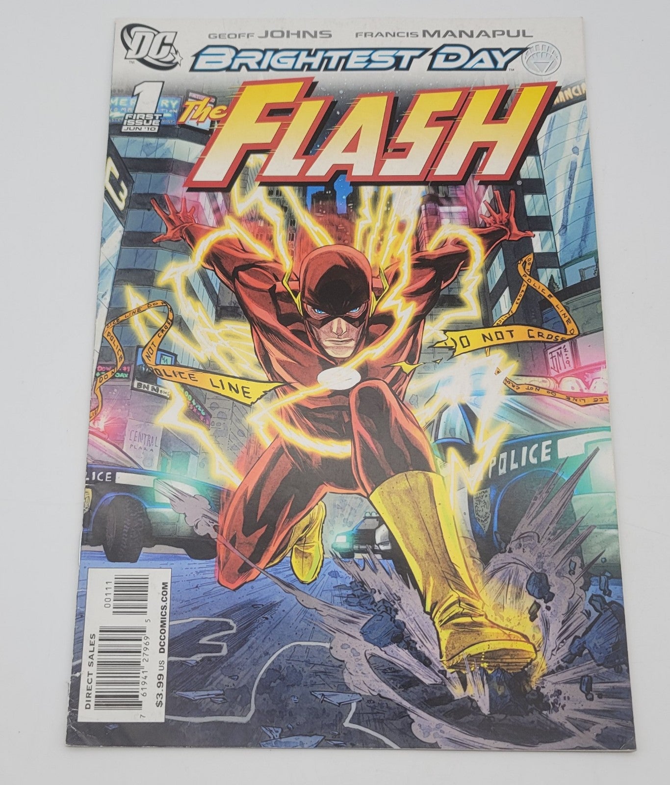 The Flash Comic Combo: Sept 2015 No.42, June 2010 No. 1