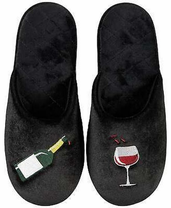 INC International Concepts Beverage Wine Champagne Black Velour Slippers M 7-8
