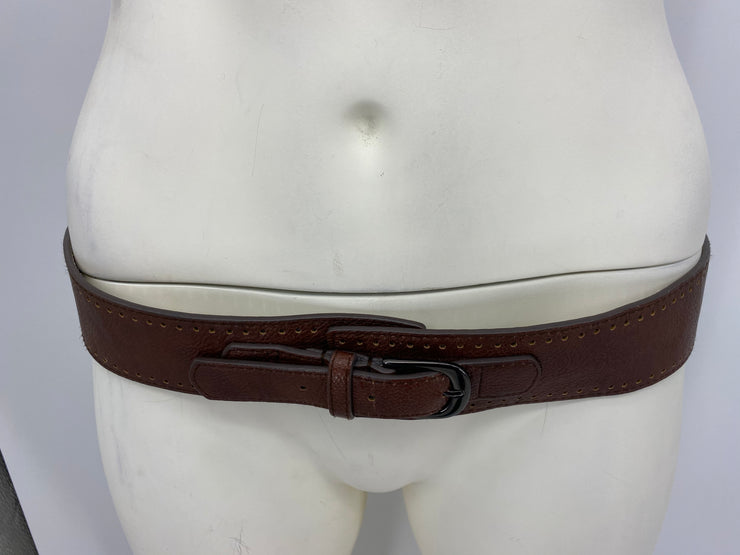 The Limited Leather Buckle Belt