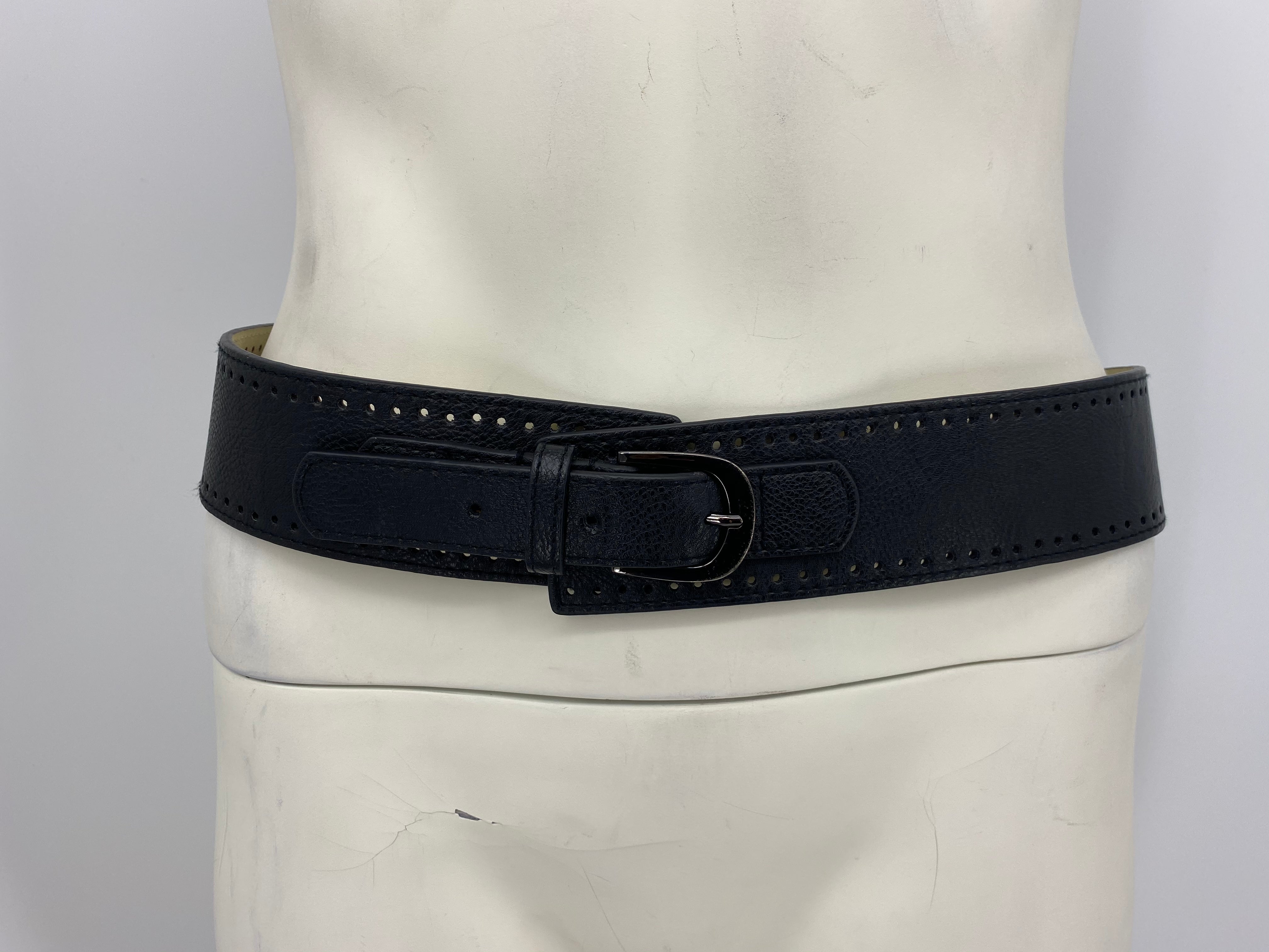 The Limited Leather Buckle Belt