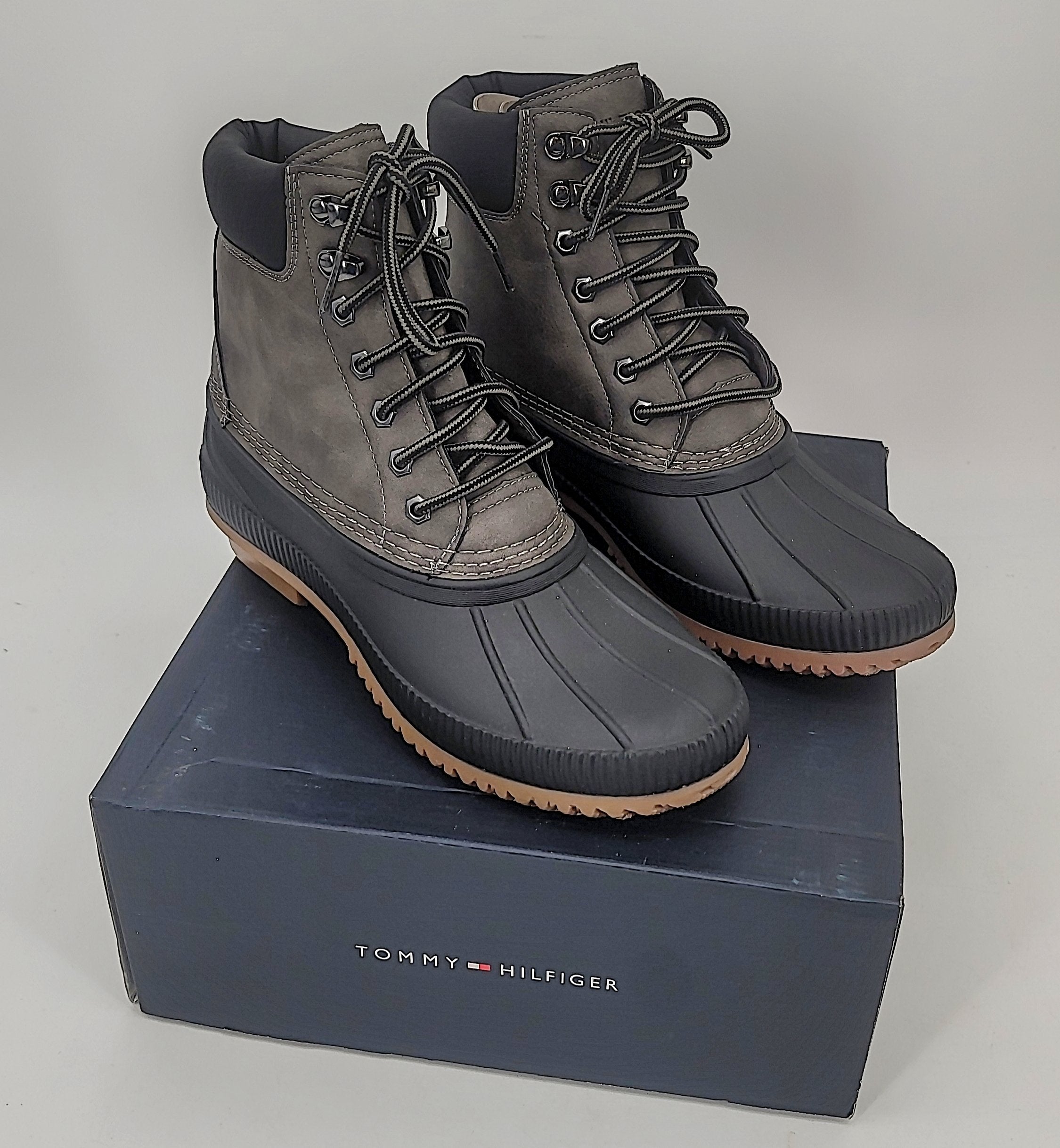 Tommy Hilfiger Mens Colorblock Duck Boots