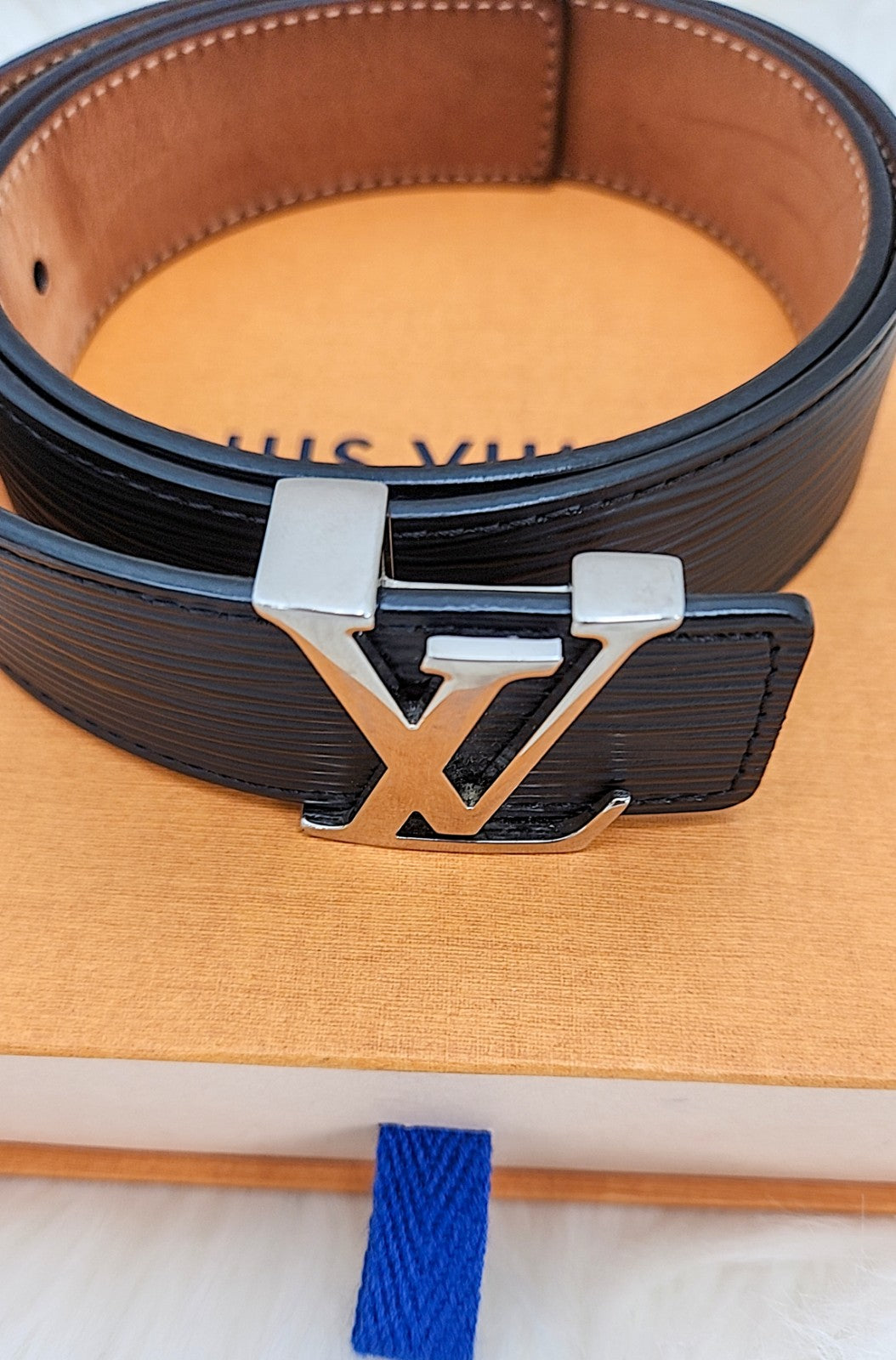 Louis Vuitton Womens Ceinture Initial 30mm Black Epi Leather Belt, Size 80 / 32