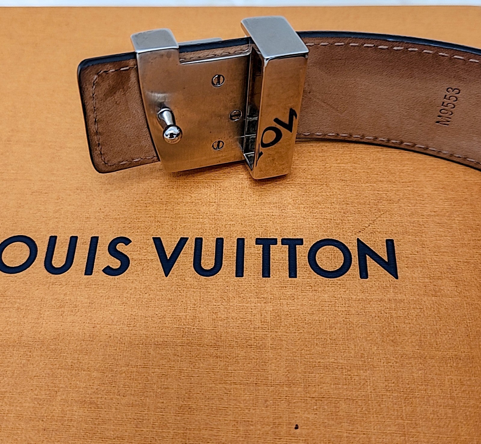 Louis Vuitton Womens Ceinture Initial 30mm Black Epi Leather Belt, Size 80 / 32