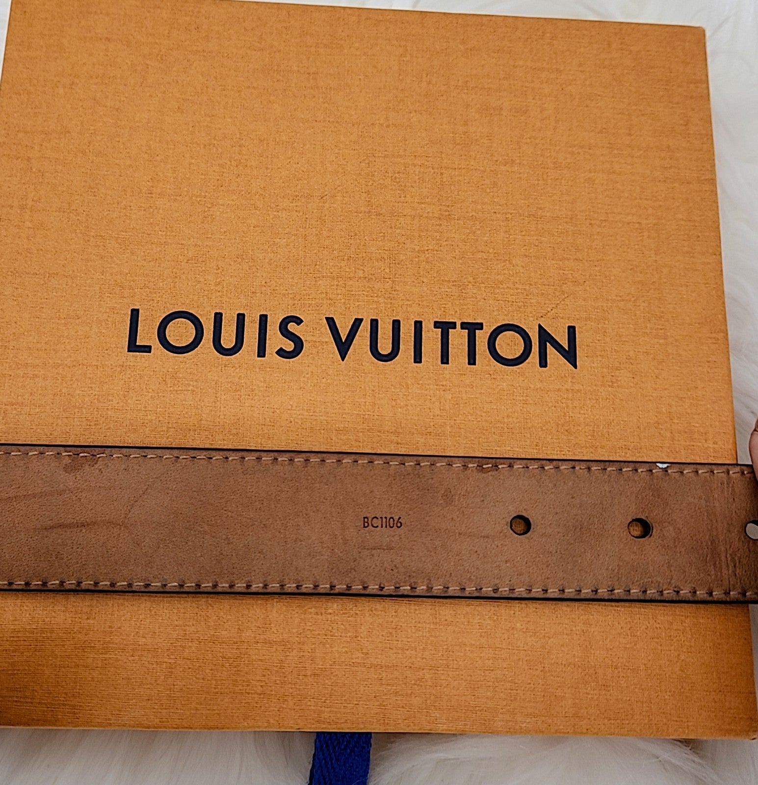 Louis Vuitton Womens Ceinture Initial 30mm Black Epi Leather Belt, Size 80 / 32