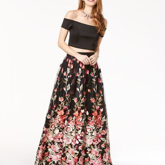 Trixxi Juniors 2-Pc. Off-the-Shoulder Gown