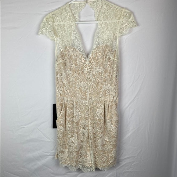 Bebe – Rita Romper – Cap Sleeve Scallop Lace, Size Small