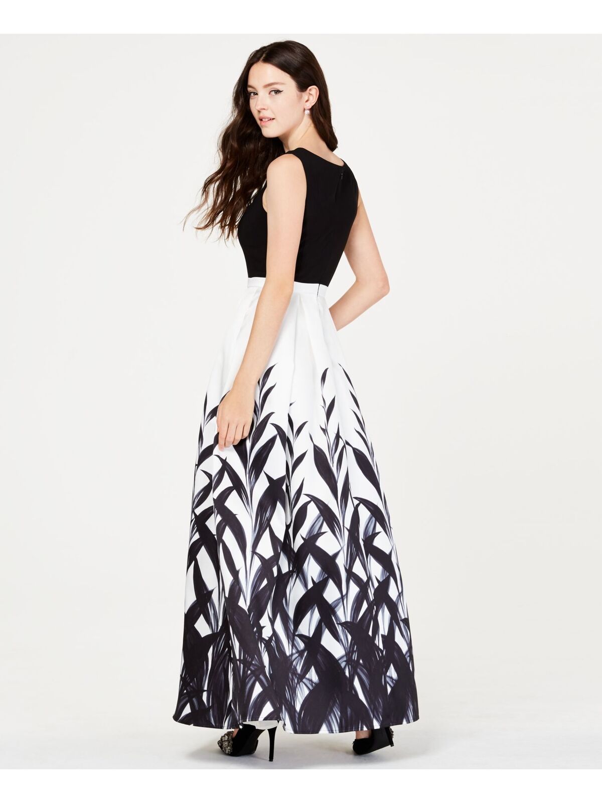 Morgan and Company Juniors Black and White Printed Gown