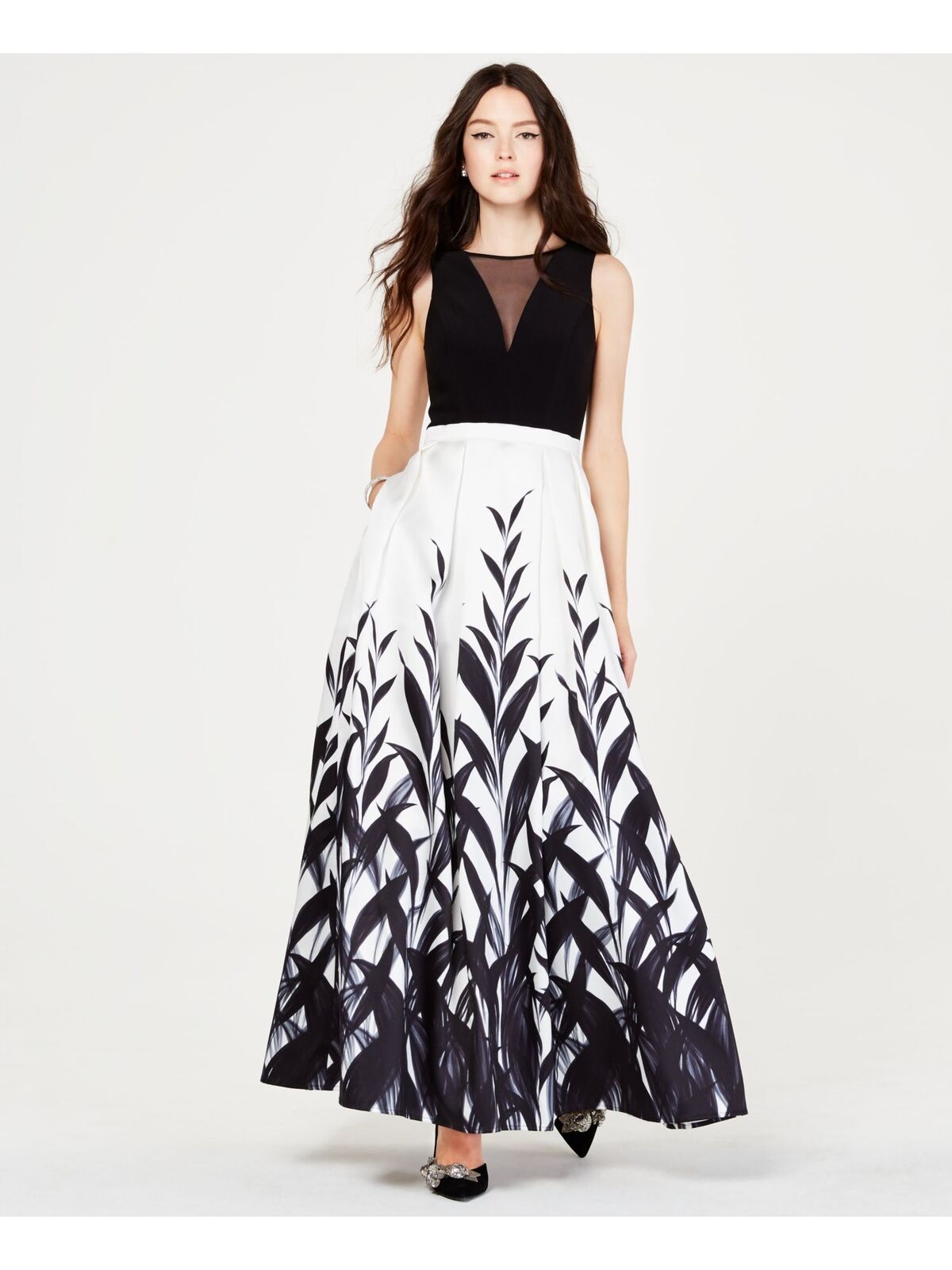 Morgan and Company Juniors Black and White Printed Gown