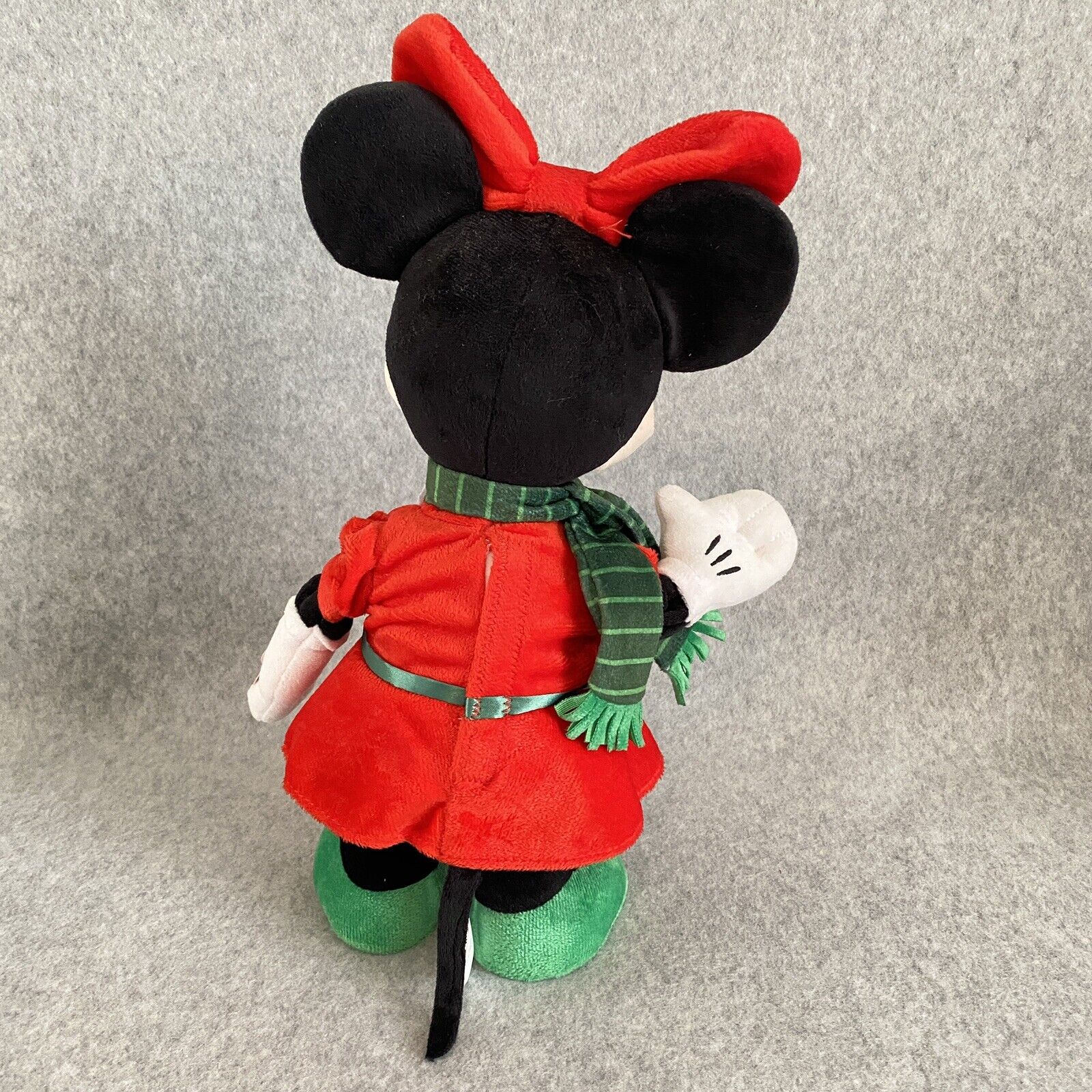 Disney Animated Plush Minnie Mouse Dances to Jingle Bells 13 Tall