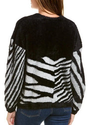 Vince Camuto Womens Zebra Animal Print Eyelash Sweater, Antique Black, Size XL