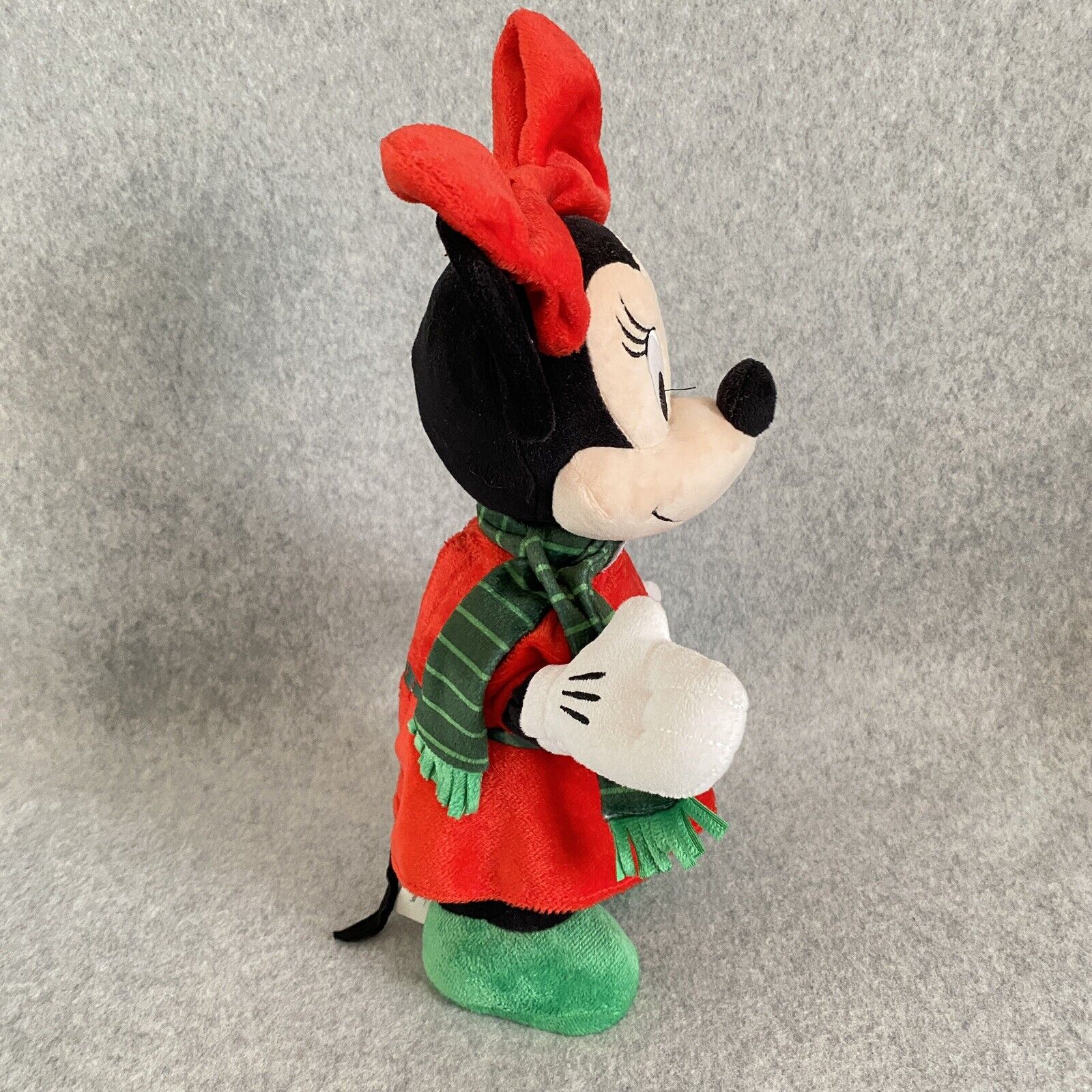 Disney Animated Plush Minnie Mouse Dances to Jingle Bells 13 Tall